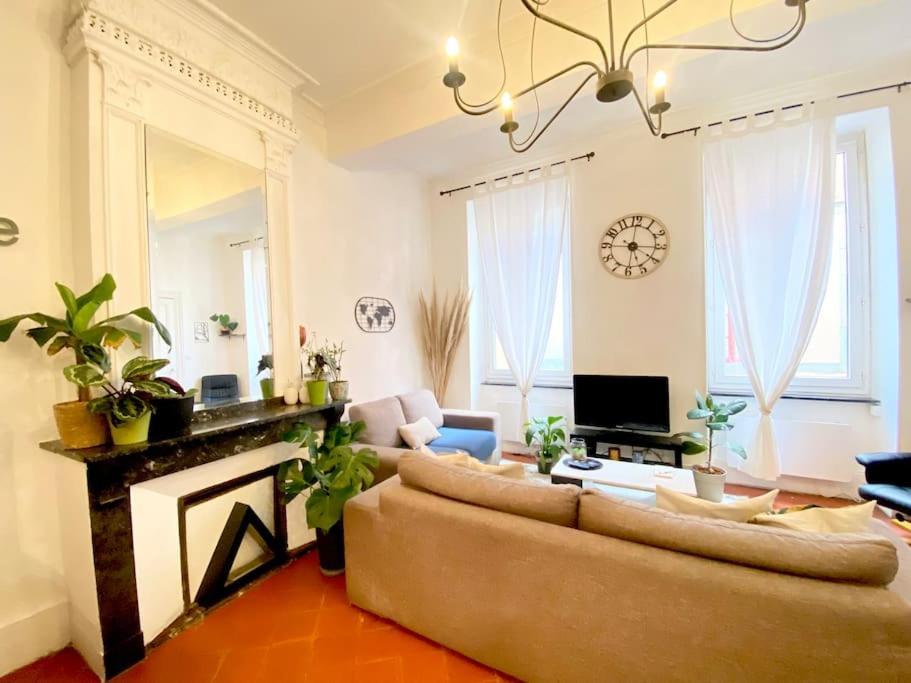 Le Jardin Secret De Nady Apartment Carcassonne Exterior photo